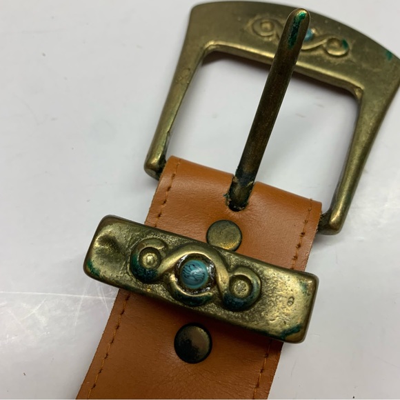 Vintage ornate brass buckle tan leather belt L - Picture 6 of 10